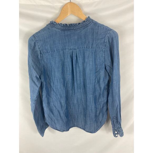 Levis ruffle Neck Chambray Button Up Shirt Size XS - Picture 6 of 6